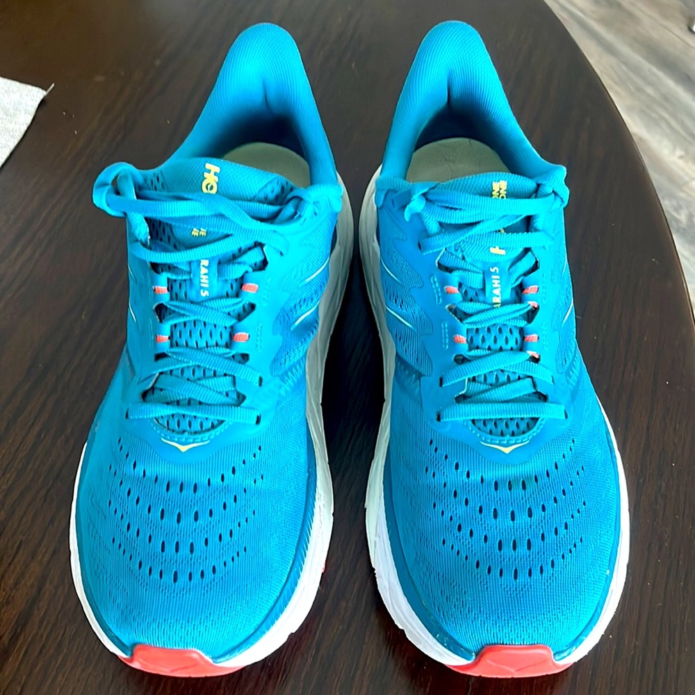 Hoka Women's Arahi 5 Road-Running Shoes - Size 11